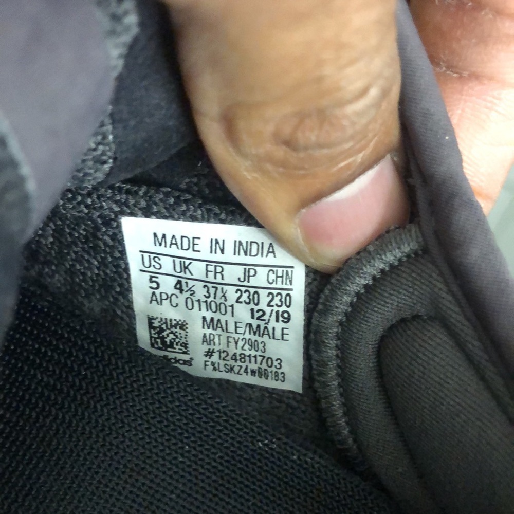 ✅ Yeezy “Cinder” Non-Reflective size 5! Worn Once ✅ - Picture 11 of 16